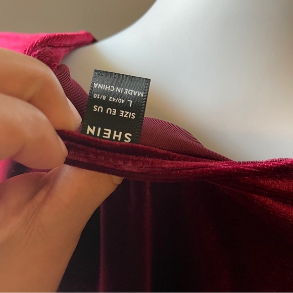 Shein Bae Wrap Front Ruched Detail Velvet Dress
Size Large for size 10 - Picture 8 of 9